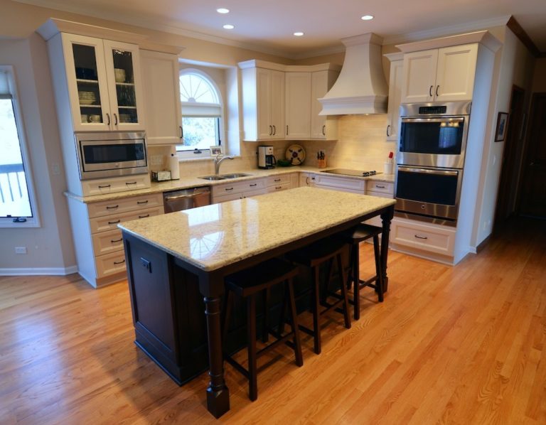 Fresh-Traditional-Kitchen-768x598