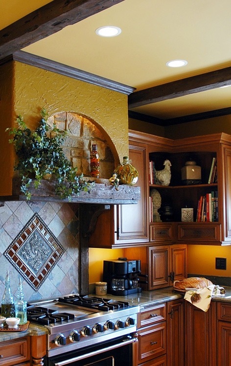 A traditional, rustic style kitchen design for a Naperville home.