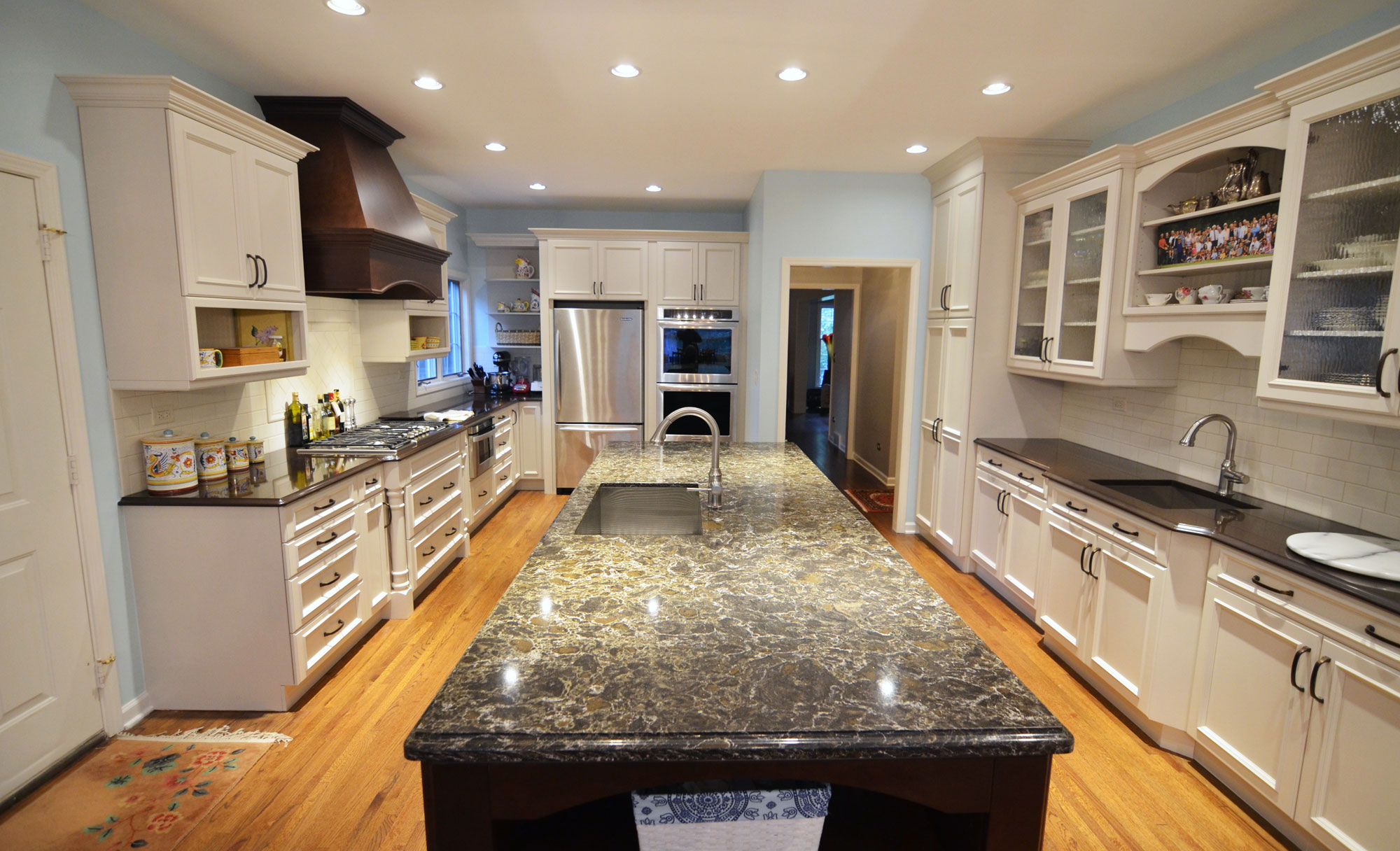 Kitchen remodeling in Naperville, IL. Home kitchen with oversized island.
