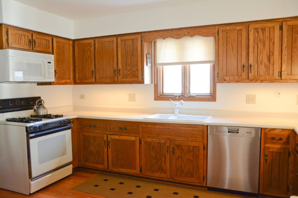 Kitchen before cabinet