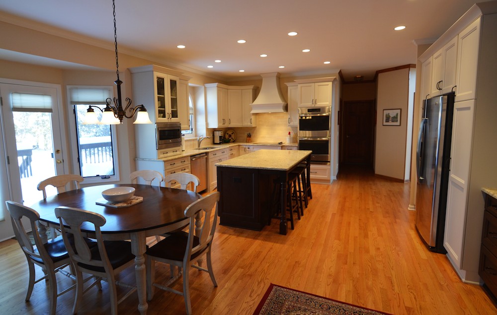 fresh-traditional-kitchen-full-view